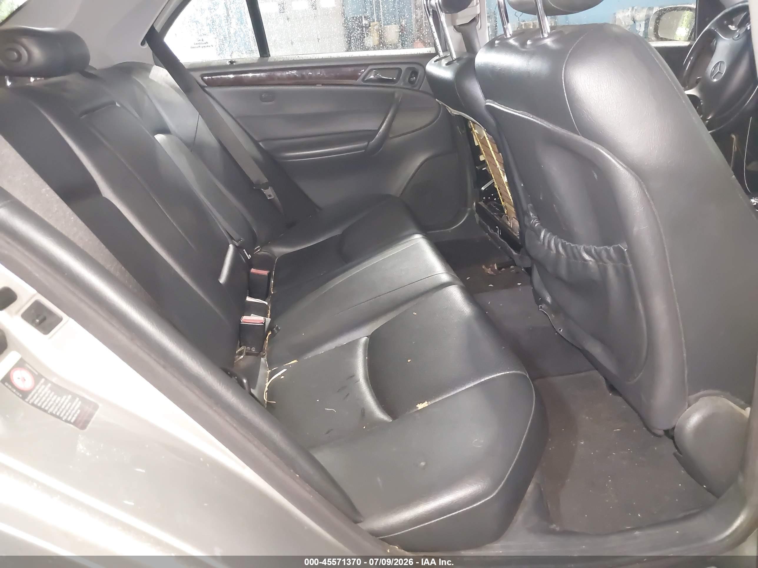 2004 MERCEDES-BENZ C 240 C240 4-Matic