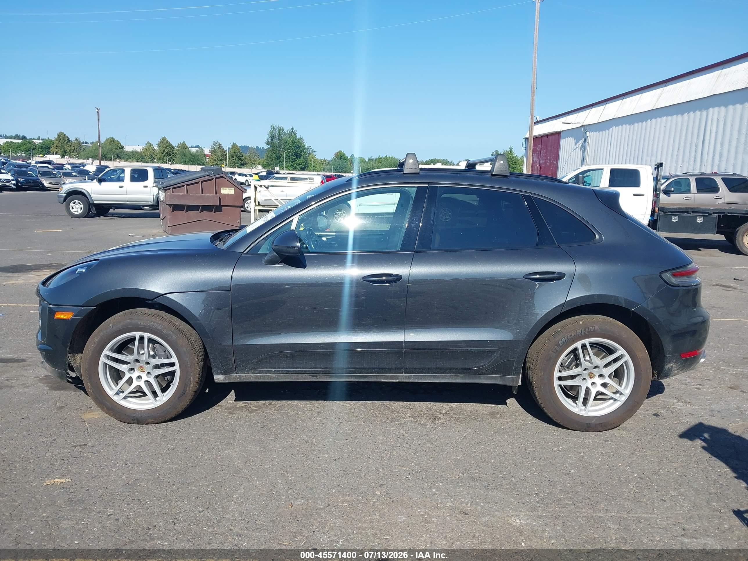 2019 PORSCHE MACAN