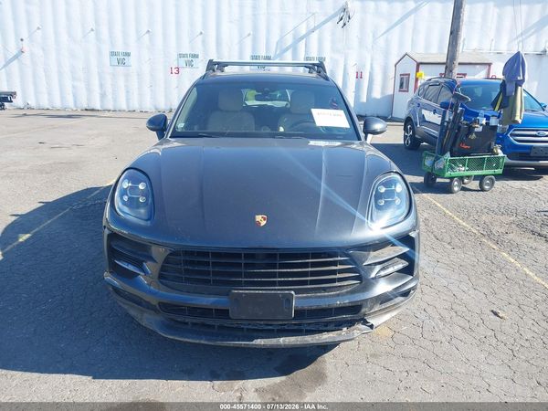 2019 PORSCHE MACAN