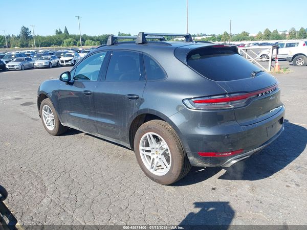 2019 PORSCHE MACAN