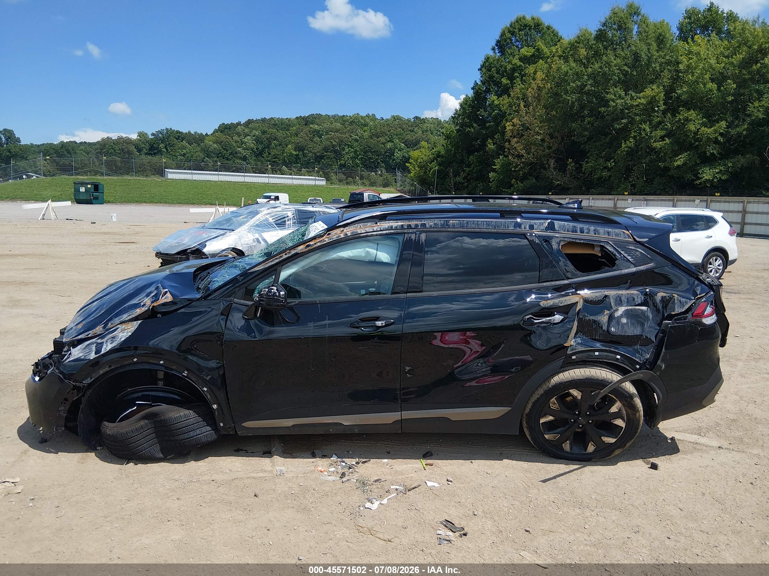 2023 KIA SPORTAGE X-LINE