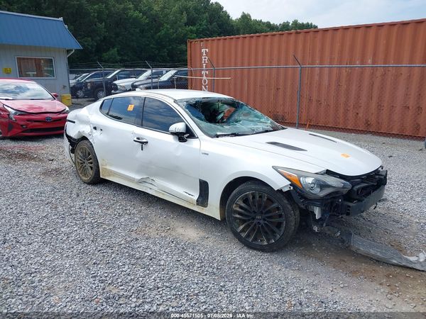 2018 KIA STINGER
