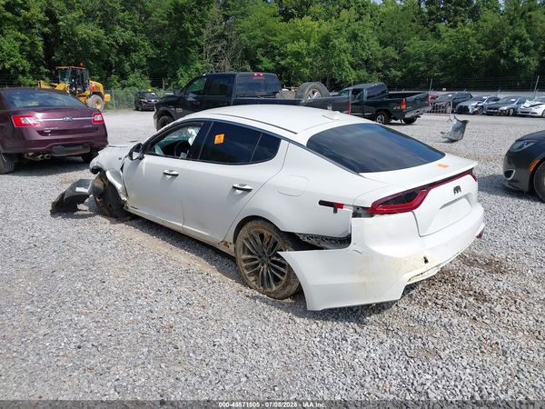 2018 KIA STINGER