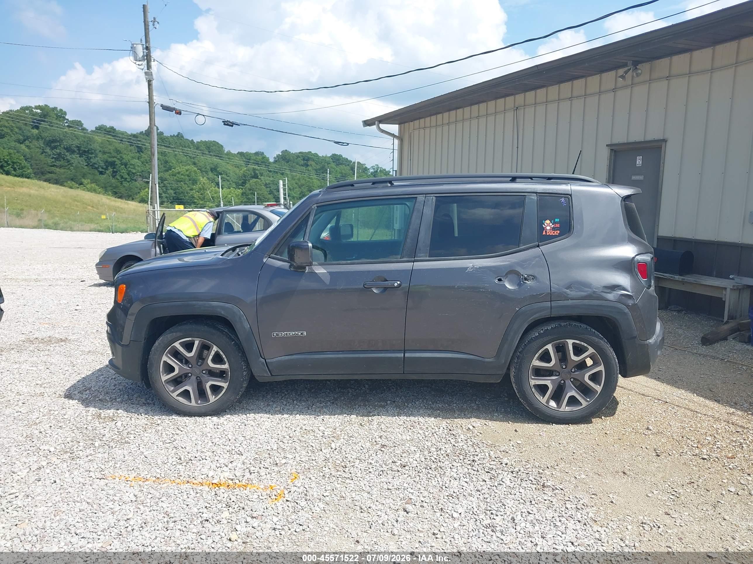 2018 JEEP RENEGADE LATITUDE FWD