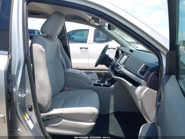2016 TOYOTA HIGHLANDER LE PLUS V6