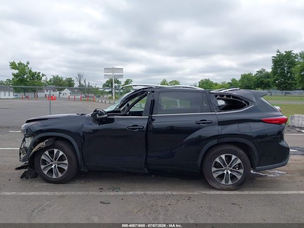 2021 TOYOTA HIGHLANDER