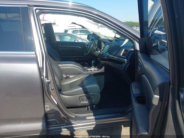 2019 TOYOTA HIGHLANDER LIMITED