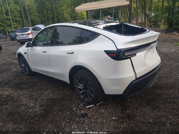 2026 TESLA MODEL Y