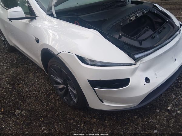 2026 TESLA MODEL Y