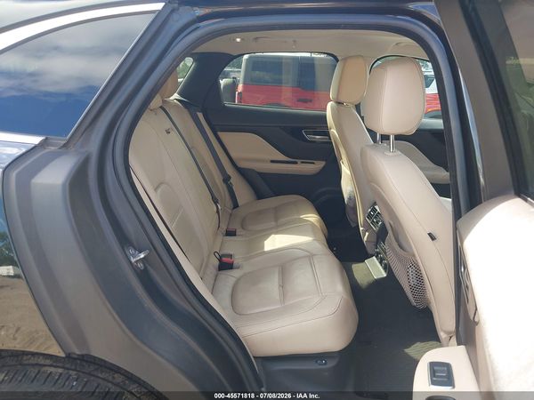 2018 JAGUAR F-PACE 25T PRESTIGE