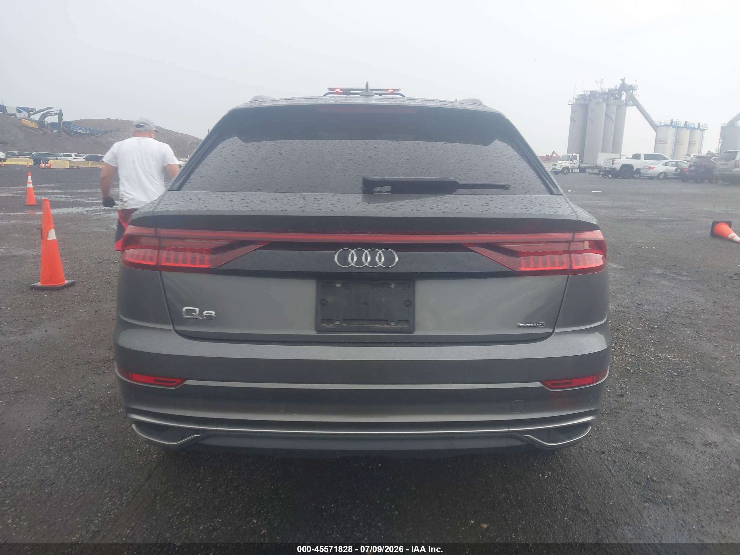 2021 AUDI Q8