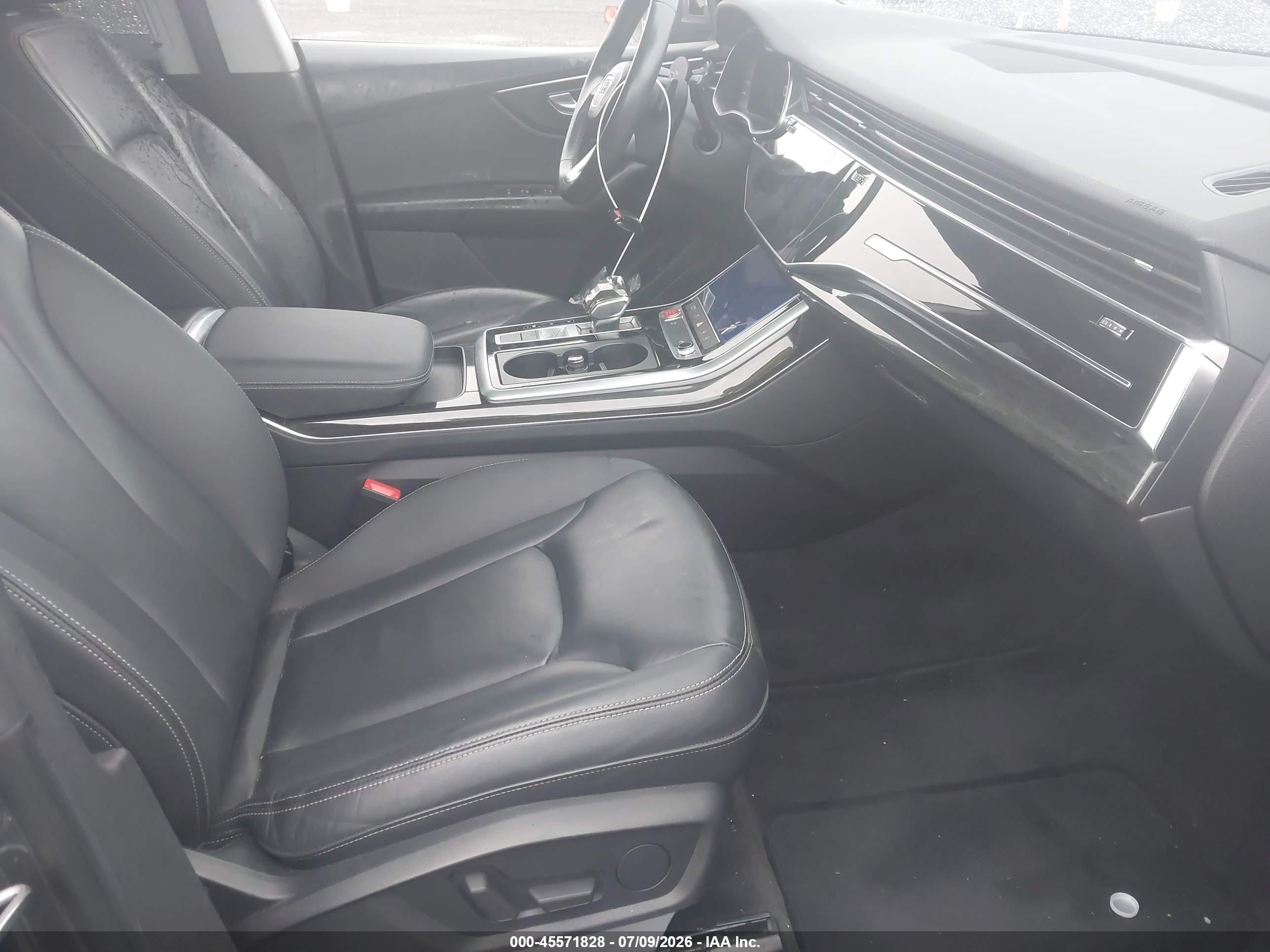 2021 AUDI Q8