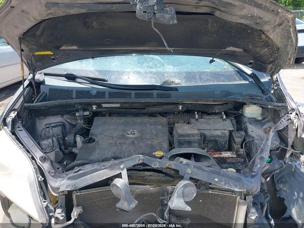 2013 TOYOTA SIENNA XLE V6 8 PASSENGER