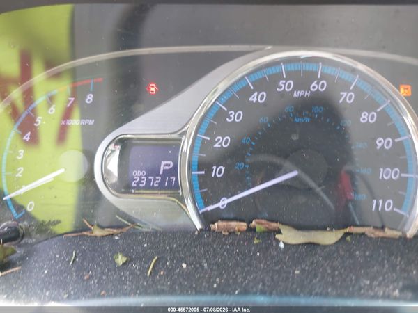 2013 TOYOTA SIENNA XLE V6 8 PASSENGER