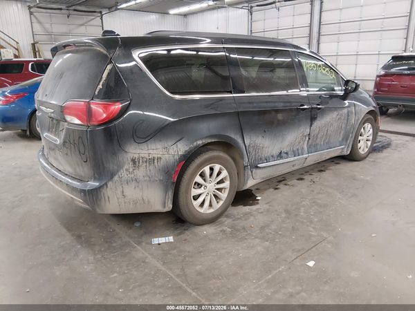 2017 CHRYSLER PACIFICA — I4