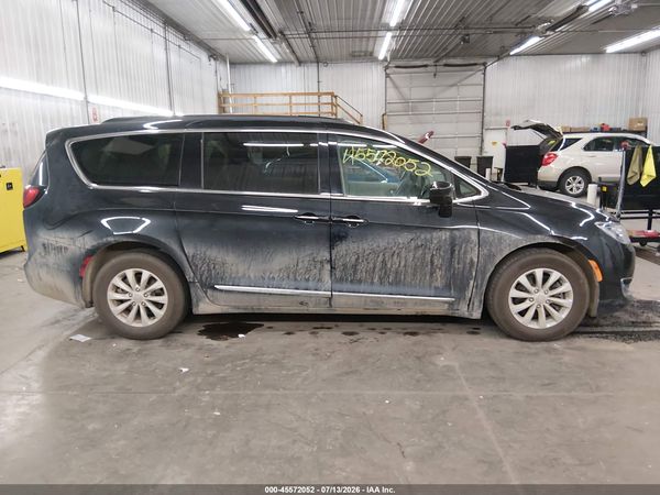 2017 CHRYSLER PACIFICA TOURING-L — I116