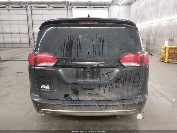 2017 CHRYSLER PACIFICA TOURING-L — I119