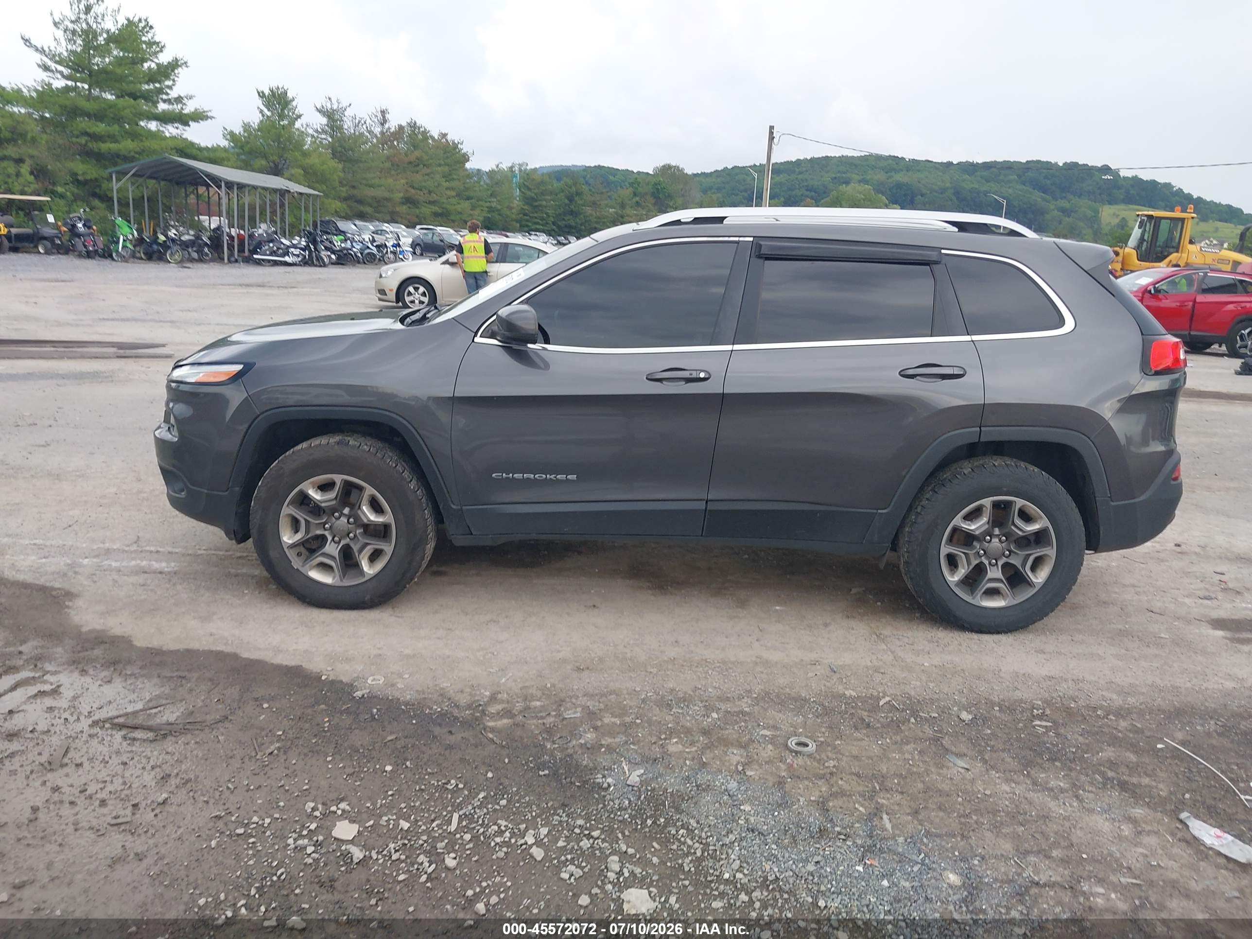 2018 JEEP CHEROKEE LATITUDE PLUS 4X4