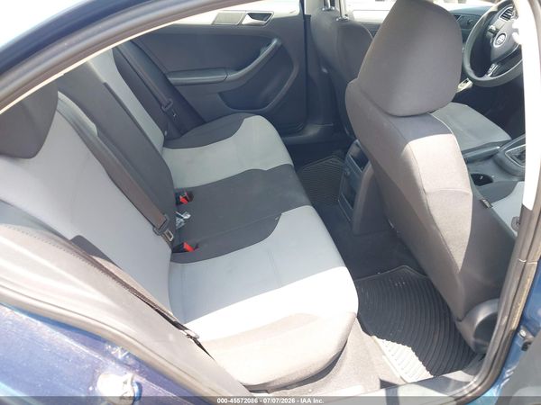 2017 VOLKSWAGEN JETTA 1.4T S — I8
