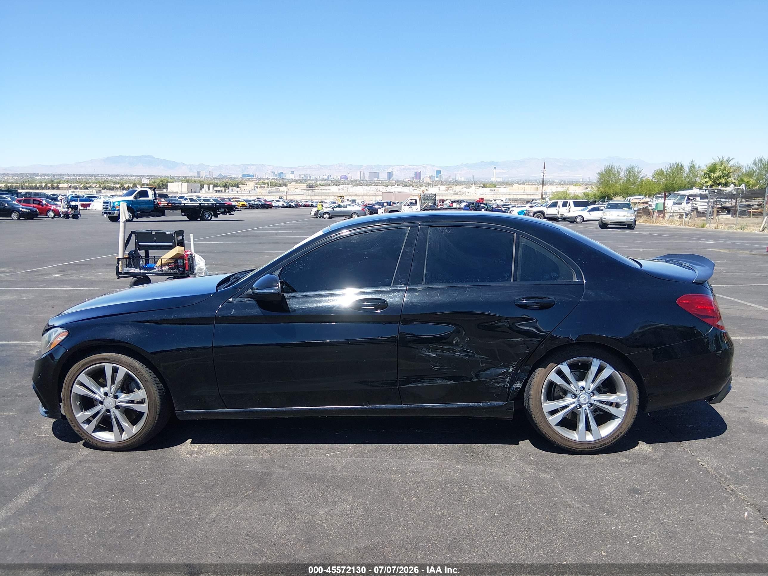 2015 MERCEDES-BENZ C 300
