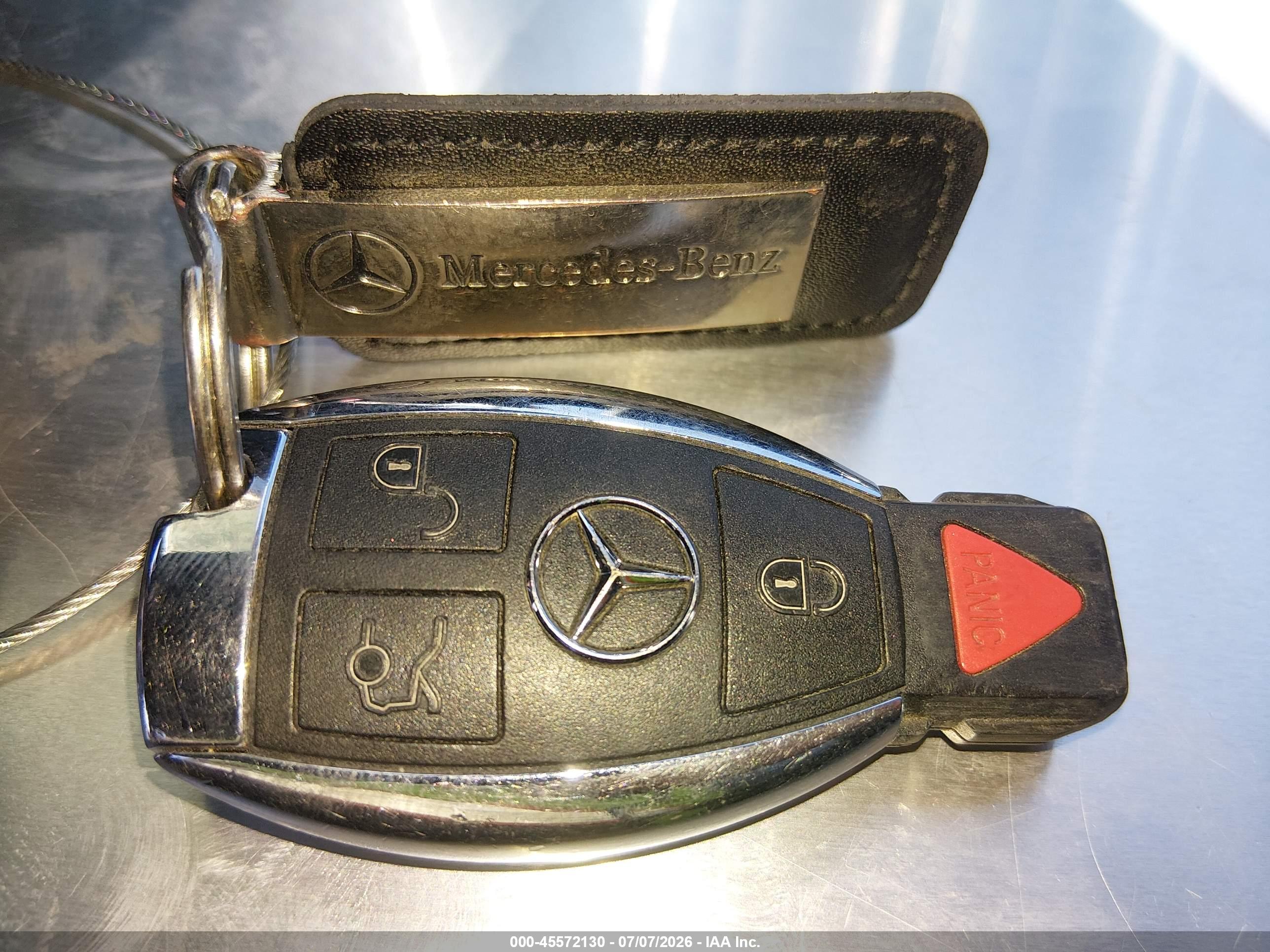 2015 MERCEDES-BENZ C 300