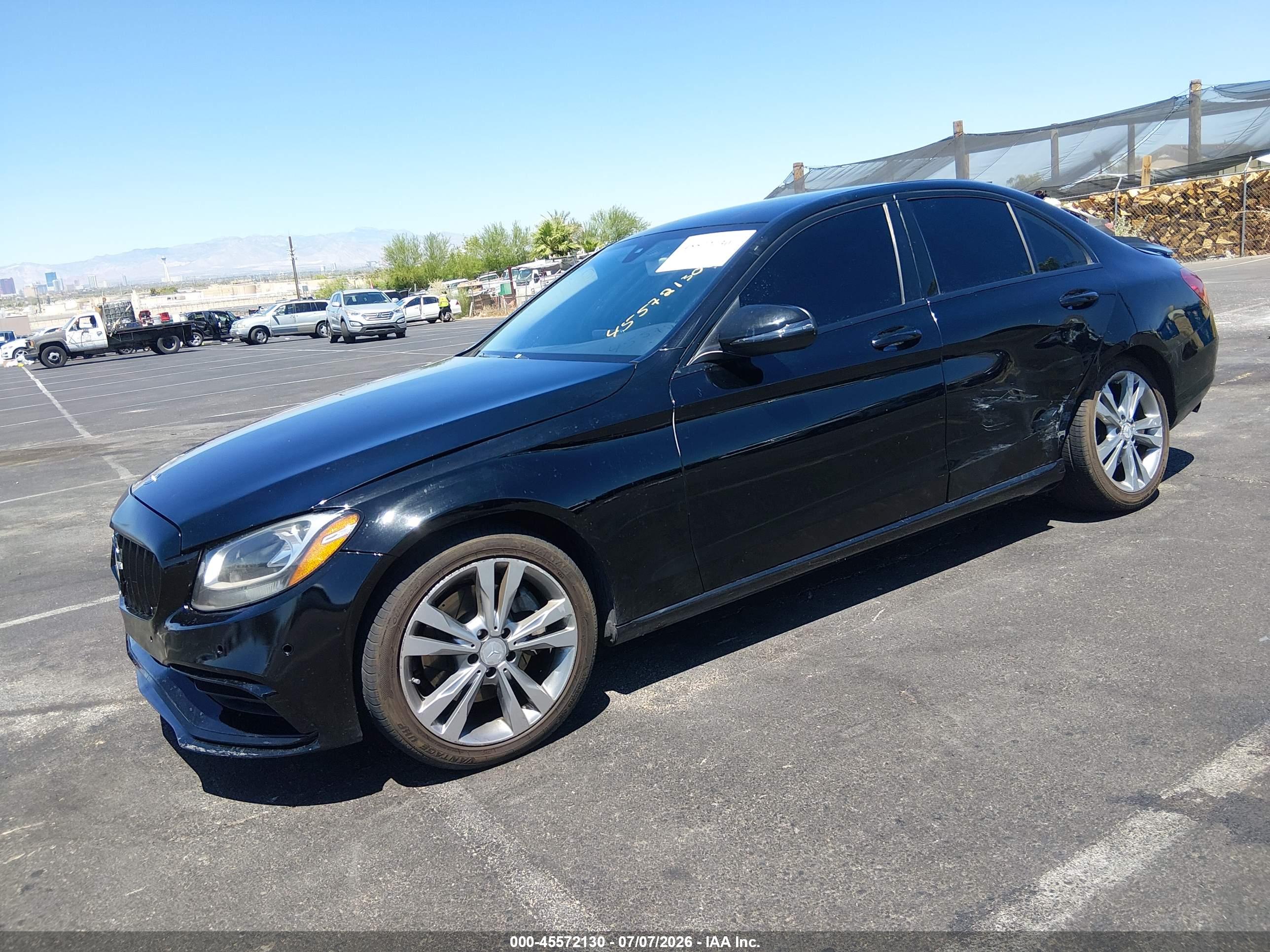 2015 MERCEDES-BENZ C 300