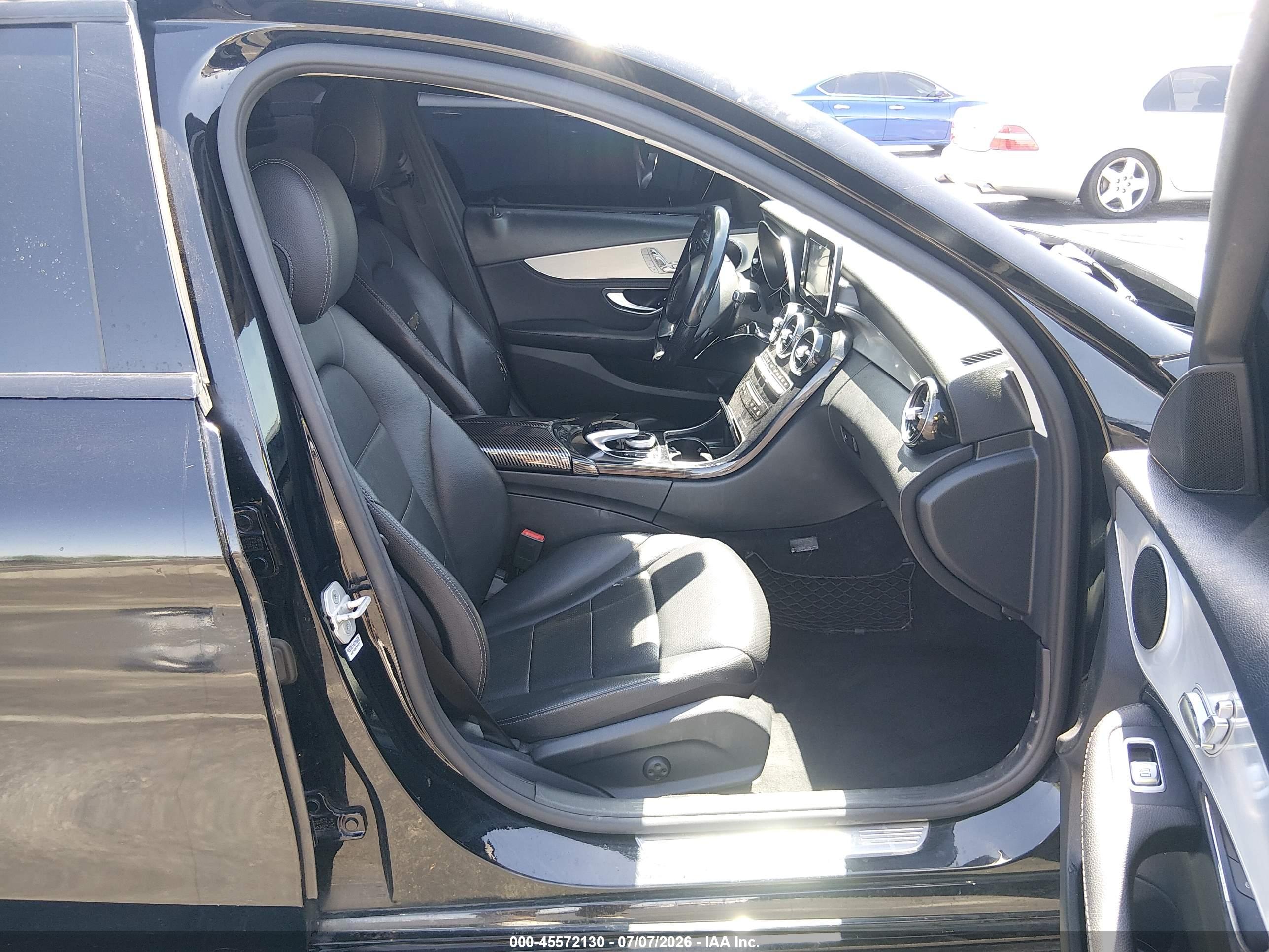 2015 MERCEDES-BENZ C 300