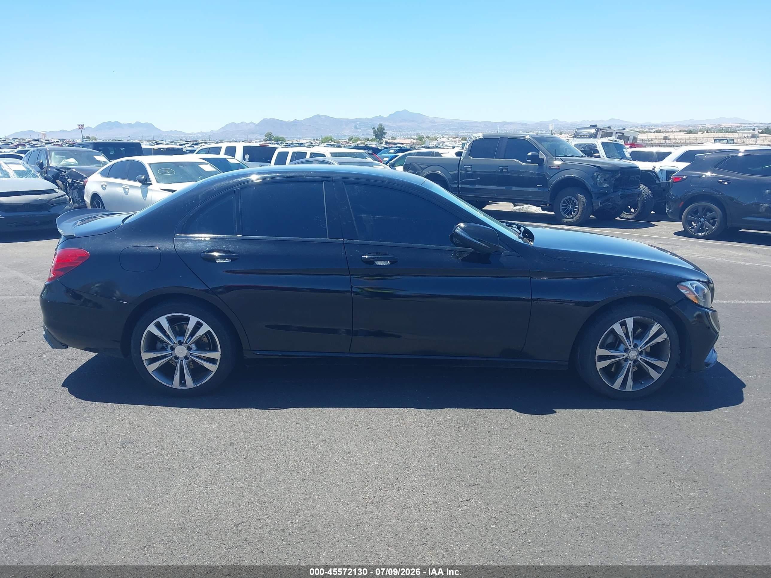 2015 MERCEDES-BENZ C 300
