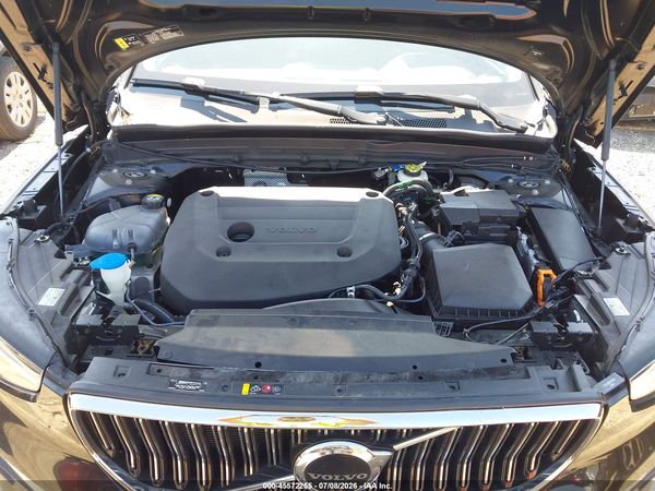 2023 VOLVO XC40 B5 PLUS BRIGHT THEME