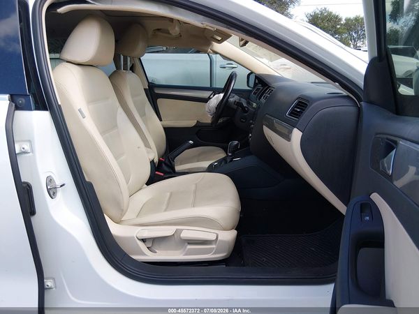 2018 VOLKSWAGEN JETTA — I5