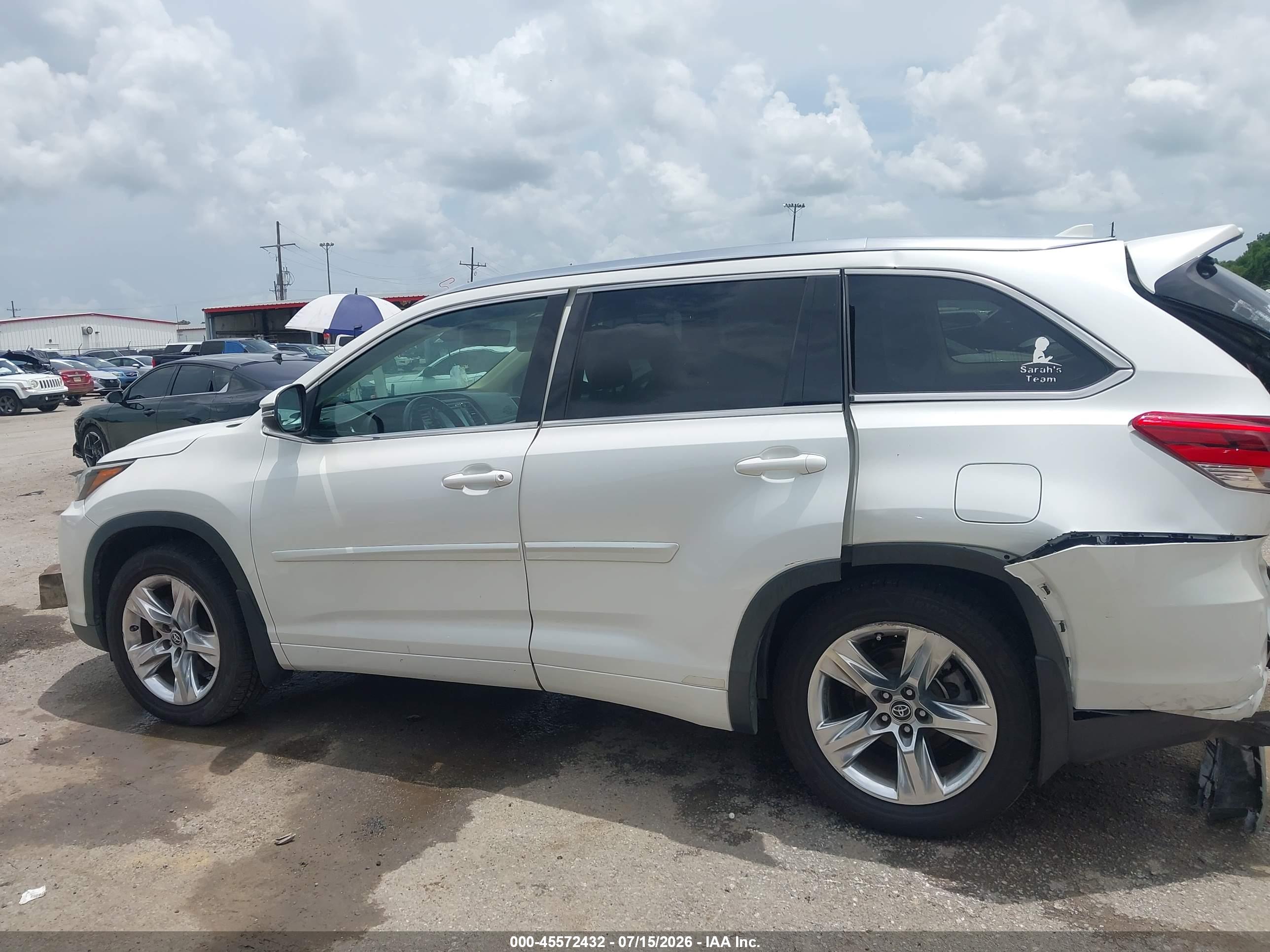 2017 TOYOTA HIGHLANDER LIMITED