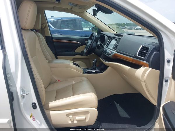 2017 TOYOTA HIGHLANDER LIMITED