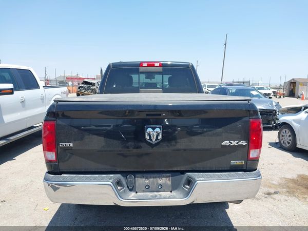2017 RAM 1500 SLT  4X4 6'4 BOX