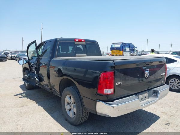 2017 RAM 1500 SLT  4X4 6'4 BOX