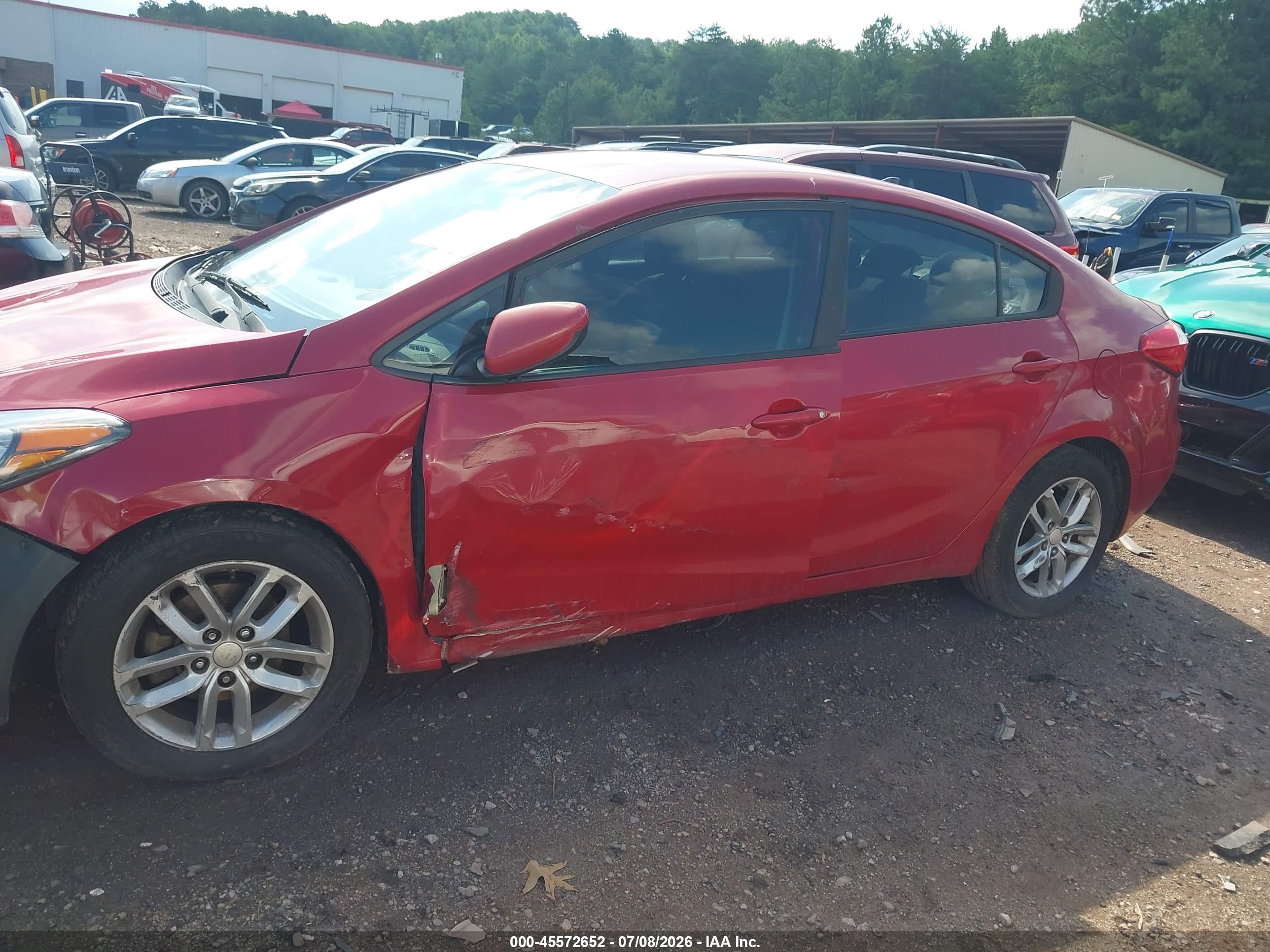 2016 KIA FORTE GL (Middle-Low Grade)