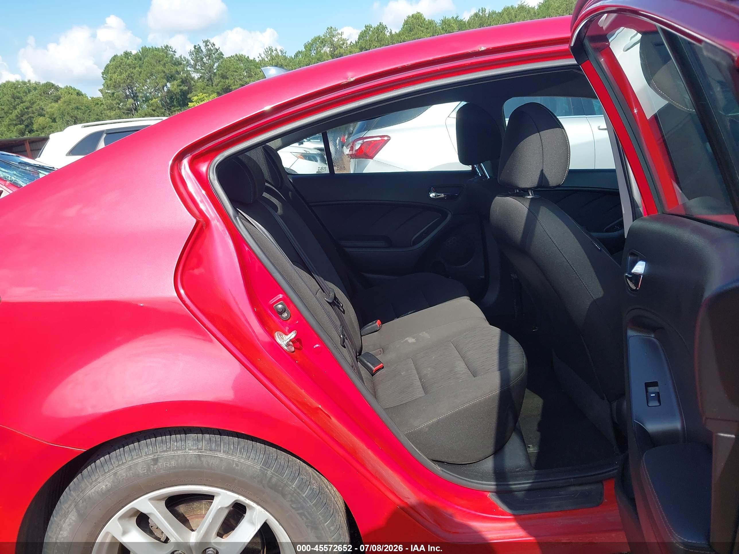 2016 KIA FORTE GL (Middle-Low Grade)