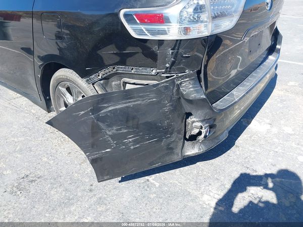 2014 TOYOTA SIENNA SE 8 PASSENGER — I6