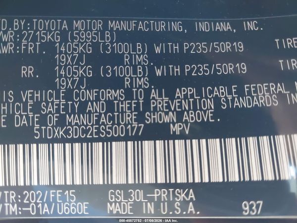 2014 TOYOTA SIENNA SE 8 PASSENGER — I9