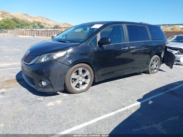 2014 TOYOTA SIENNA SE 8 PASSENGER — I117