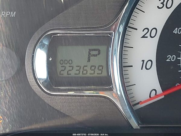 2014 TOYOTA SIENNA SE 8 PASSENGER — I118