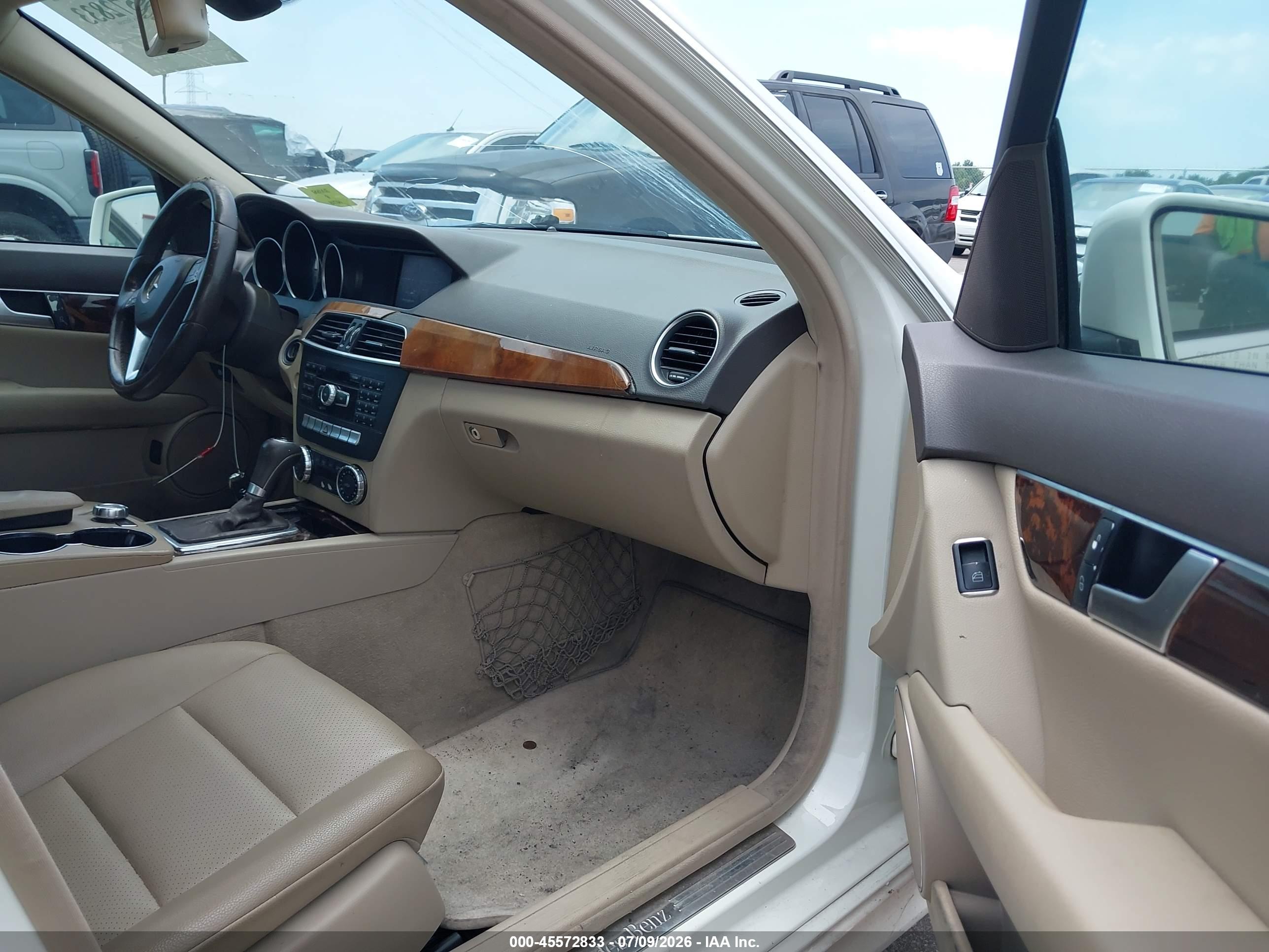 2012 MERCEDES-BENZ C 250 SPORT