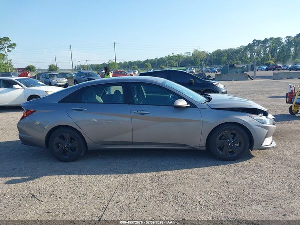 2022 HYUNDAI ELANTRA SEL