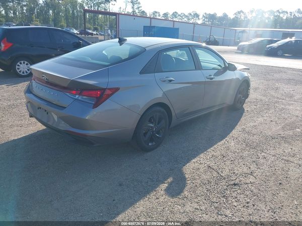 2022 HYUNDAI ELANTRA SEL