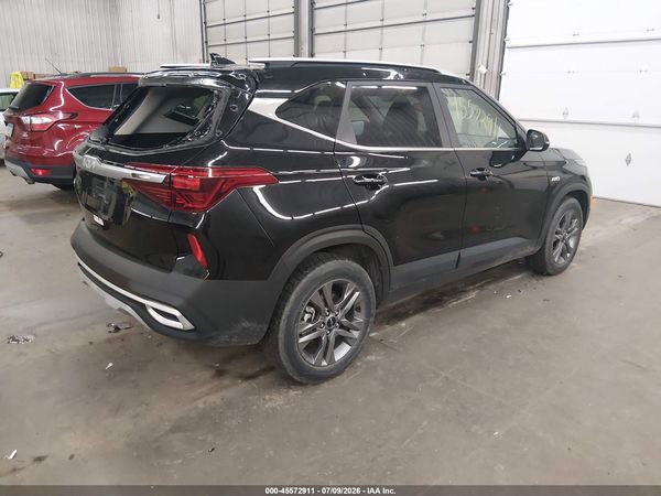 2023 KIA SELTOS S