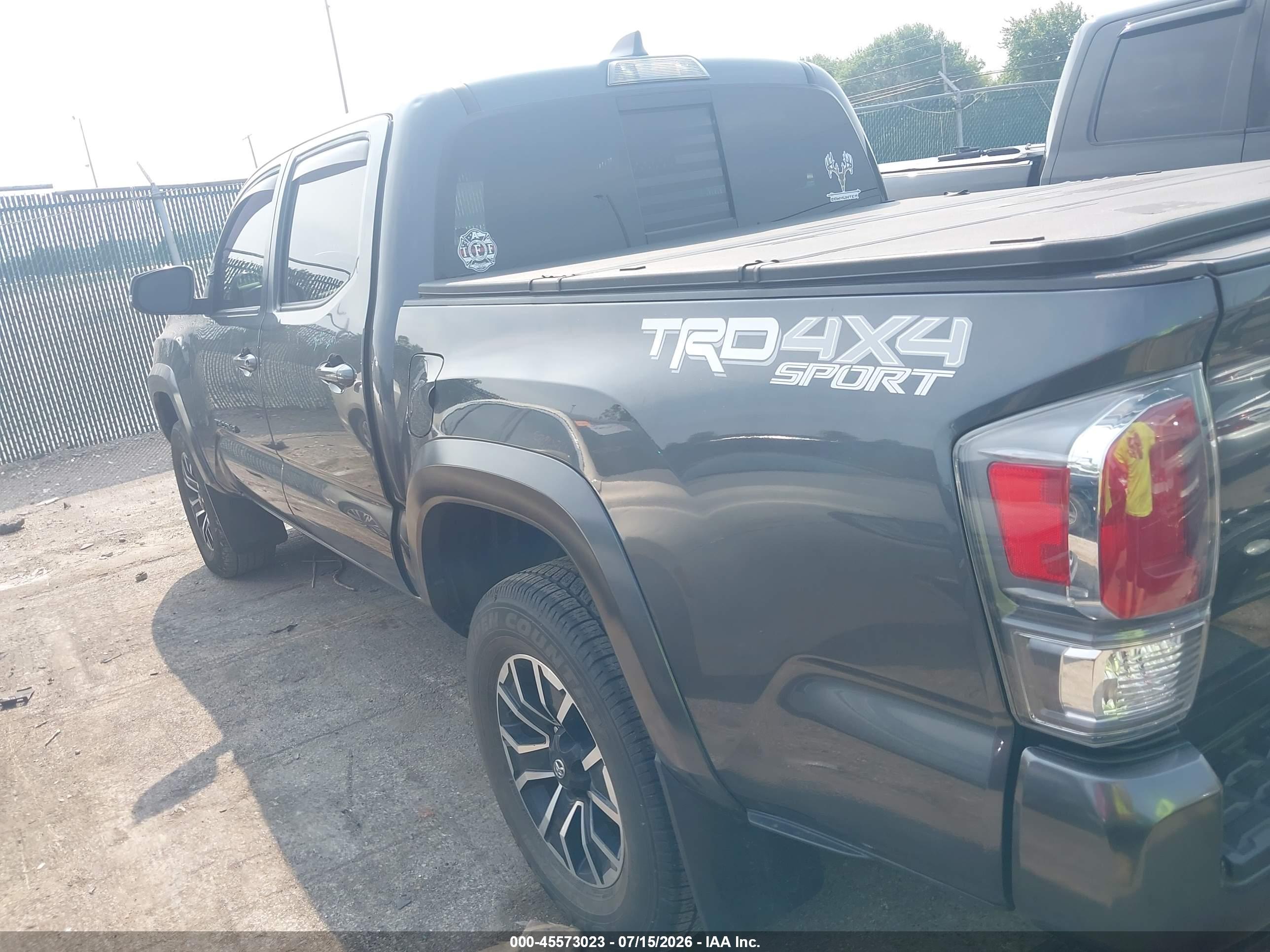 2023 TOYOTA TACOMA TRD SPORT