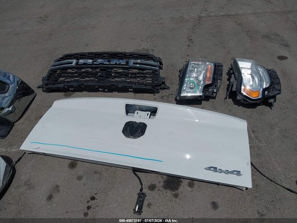 2019 RAM 2500 TRADESMAN  4X4 6'4 BOX