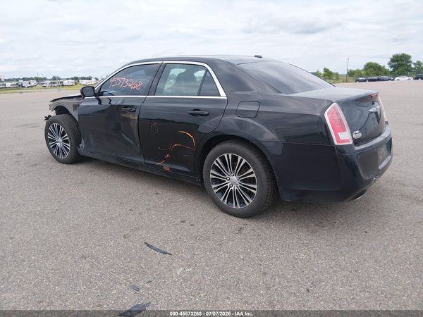 2013 CHRYSLER 300 300S — I3