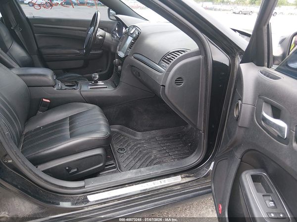 2013 CHRYSLER 300 300S — I5
