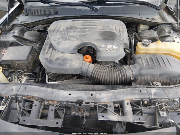 2013 CHRYSLER 300 300S — I10