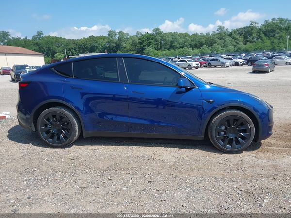 2025 TESLA MODEL Y
